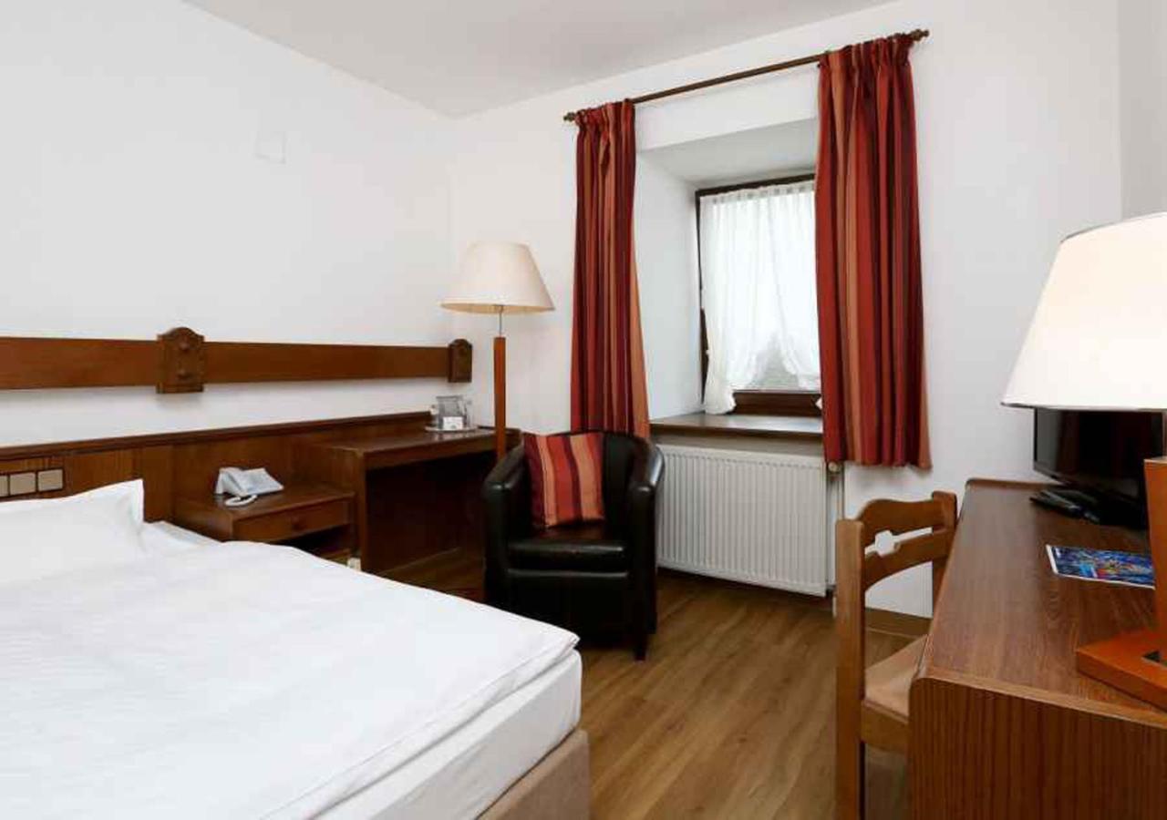 Отель Jaegerhof 4*
